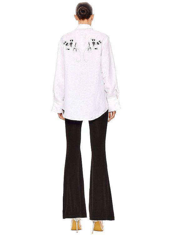 Рубашка изо льна с вышивкой