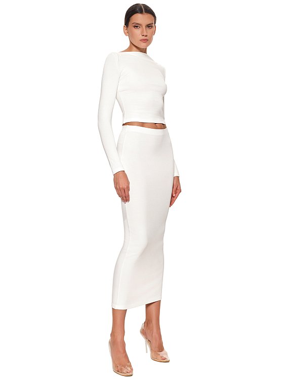 Лонгслив с вырезом лодочка