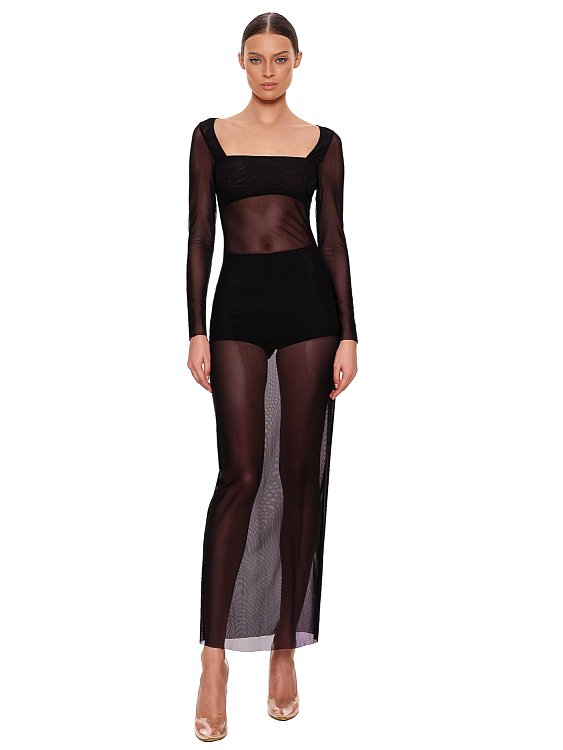 Maxi dress a deep neckline