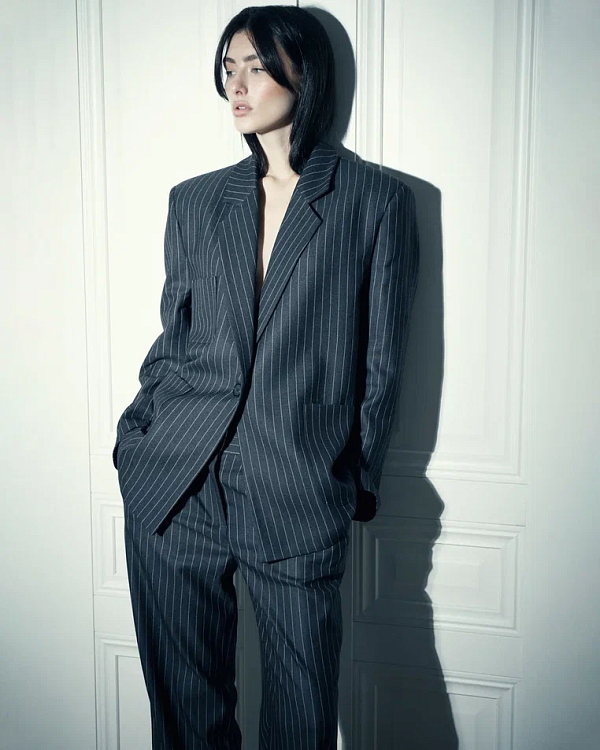 Брюки с заниженной талией в полоску