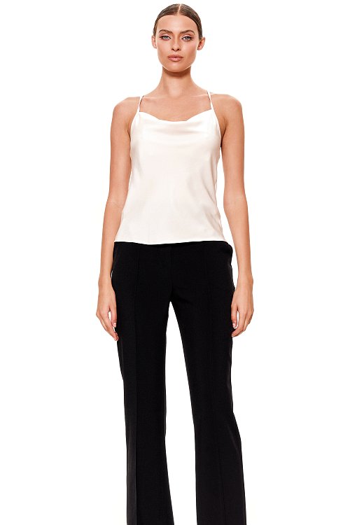 Топ с вырезом качели