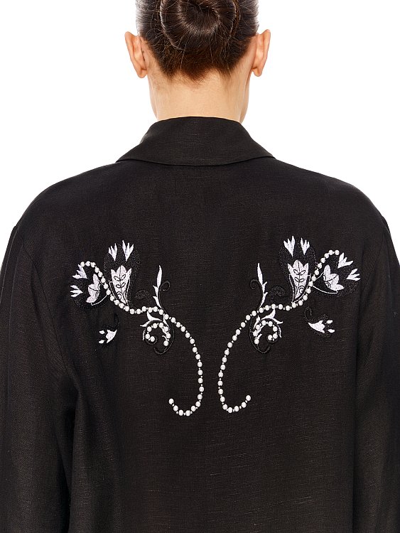 Рубашка изо льна с вышивкой