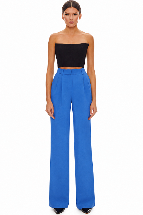 Wide trousers with two pleats